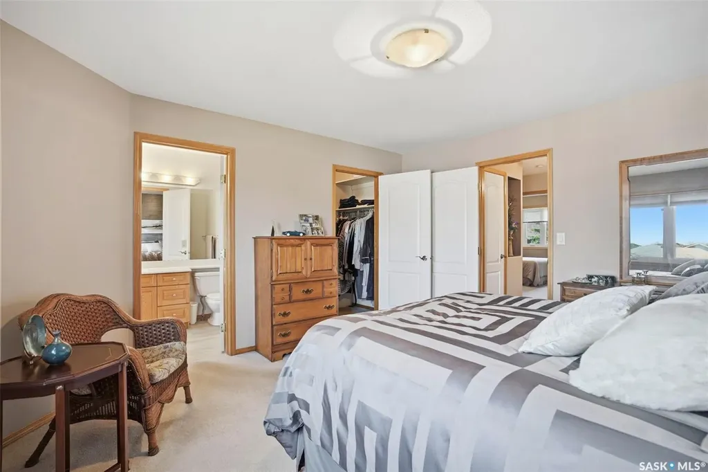 211 Brookmore Lane Saskatoon SK S7V 1C1