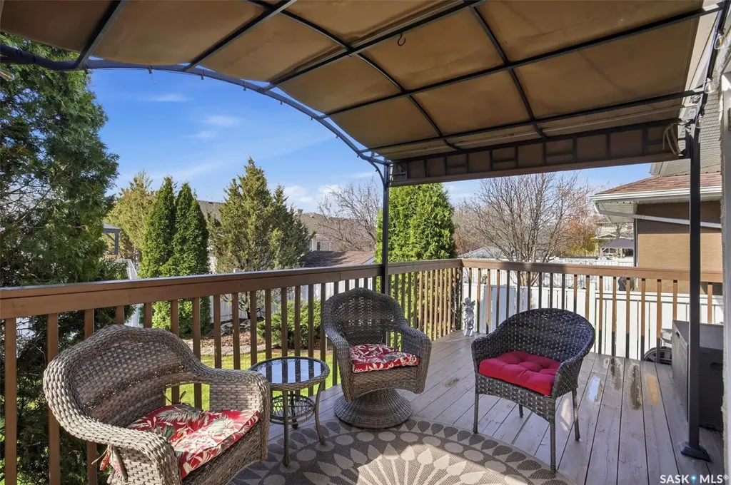 211 Brookmore Lane Saskatoon SK S7V 1C1