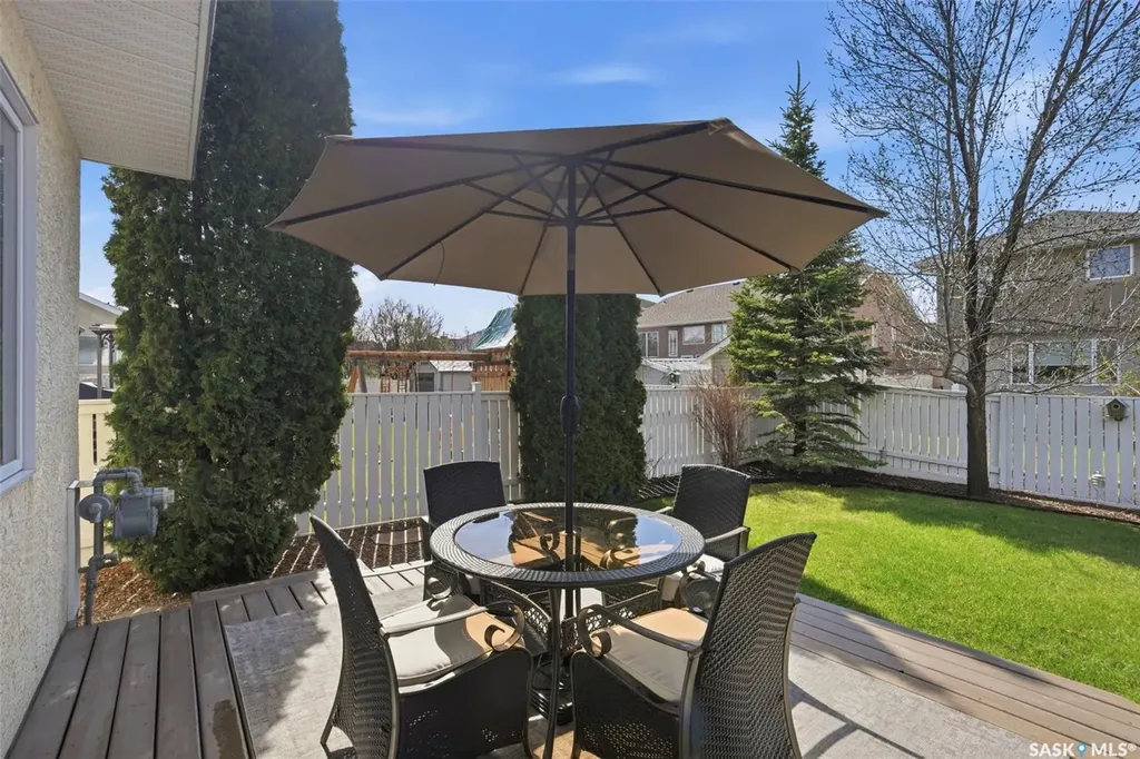 211 Brookmore Lane Saskatoon SK S7V 1C1