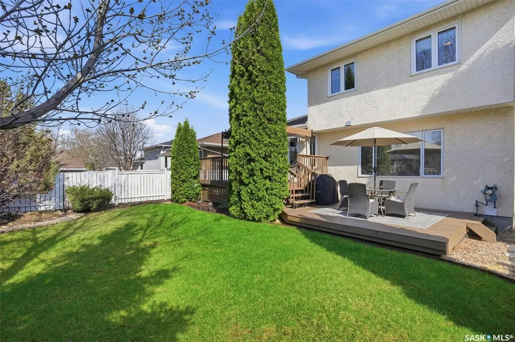 211 Brookmore Lane Saskatoon SK S7V 1C1