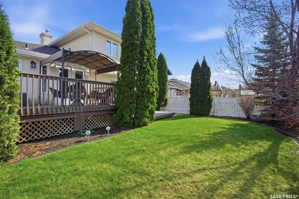 211 Brookmore Lane Saskatoon SK S7V 1C1