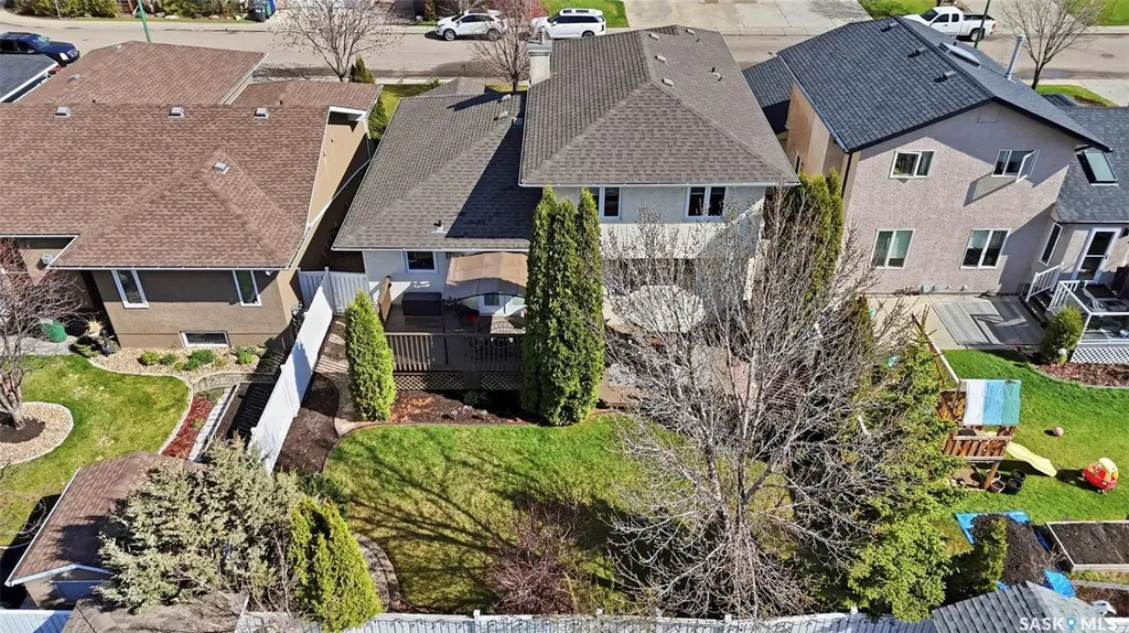 211 Brookmore Lane Saskatoon SK S7V 1C1