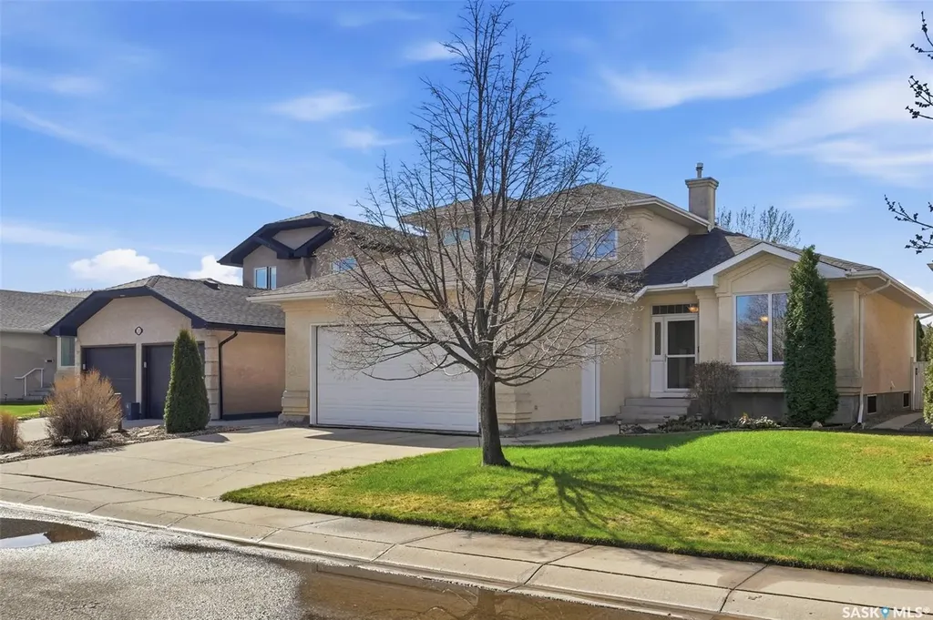 211 Brookmore Lane Saskatoon SK S7V 1C1