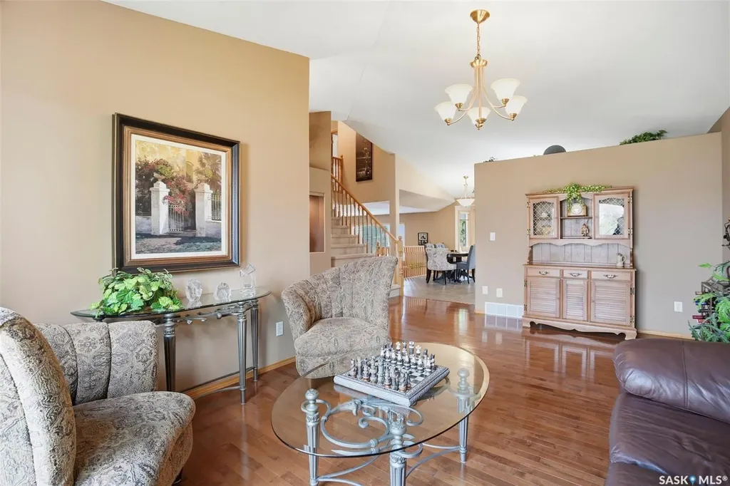 211 Brookmore Lane Saskatoon SK S7V 1C1