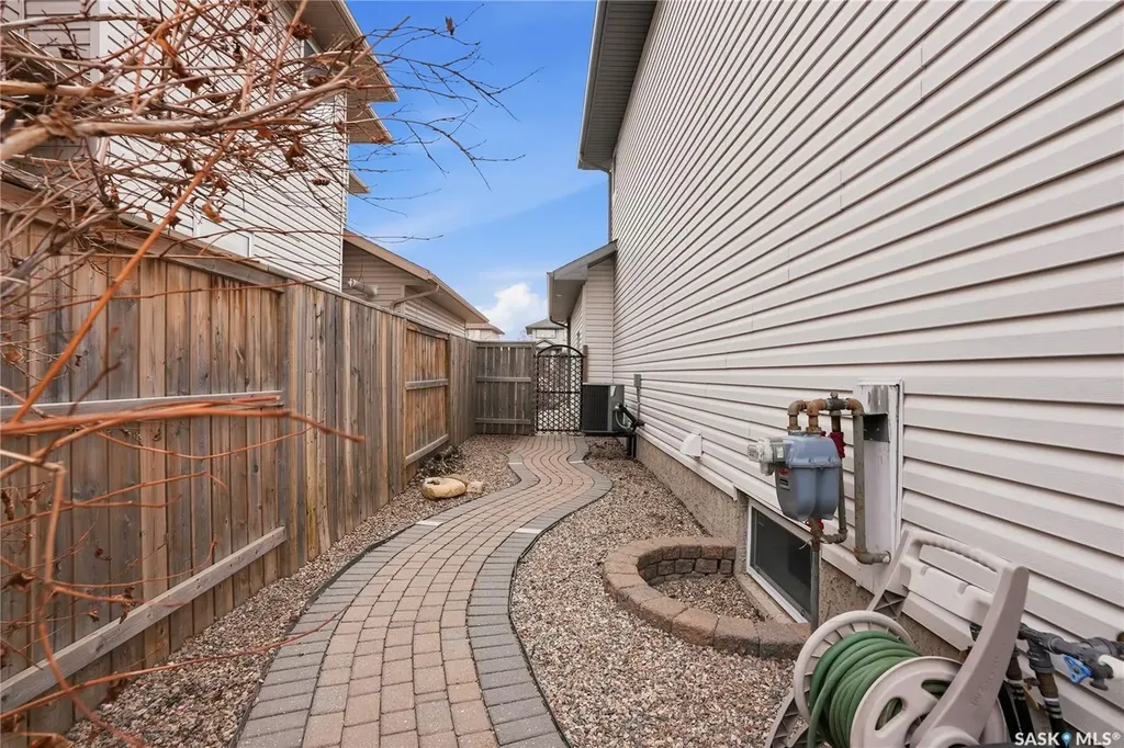 238 Stepney Crescent Saskatoon SK S7T 0A1