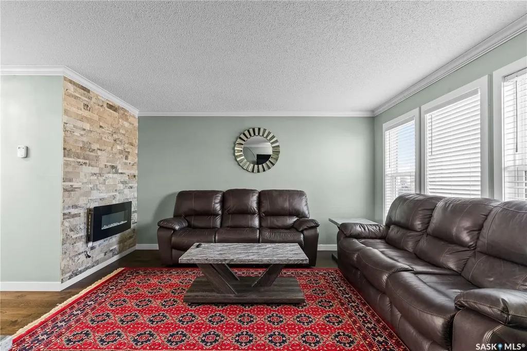 235 Rosewood Boulevard E Saskatoon SK S7V 0J2