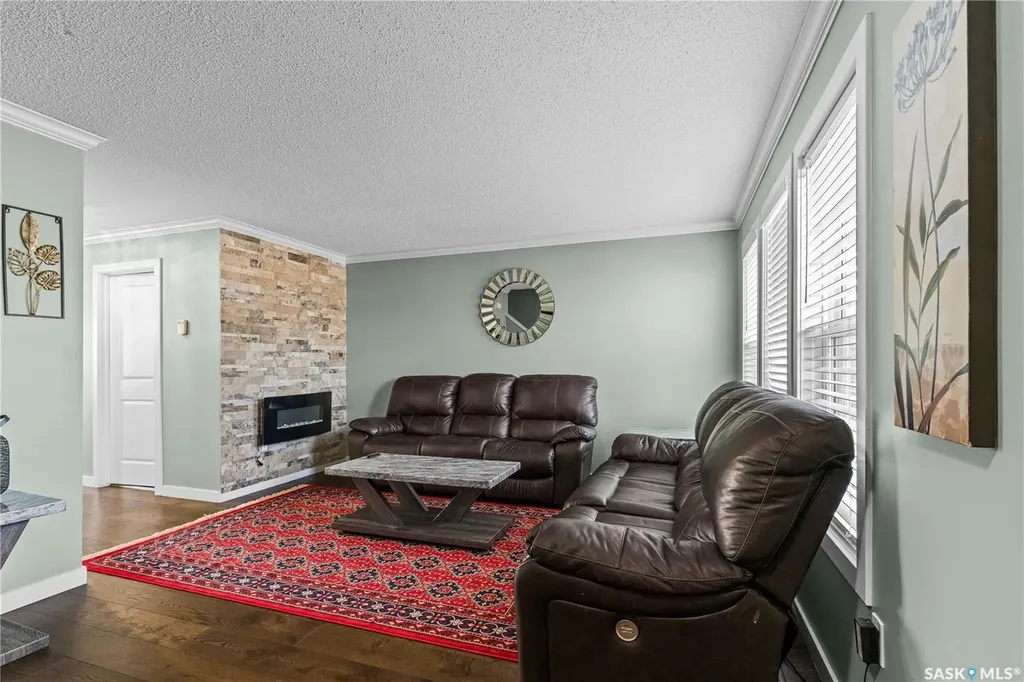 235 Rosewood Boulevard E Saskatoon SK S7V 0J2