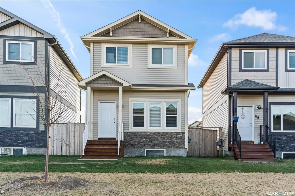 235 Rosewood Boulevard E Saskatoon SK S7V 0J2