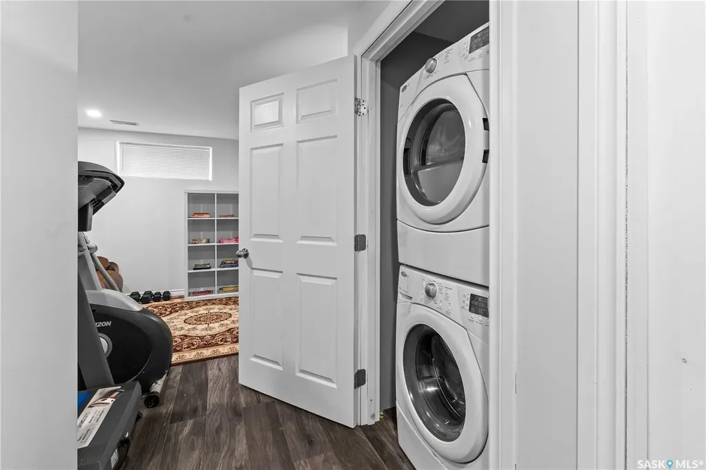 235 Rosewood Boulevard E Saskatoon SK S7V 0J2