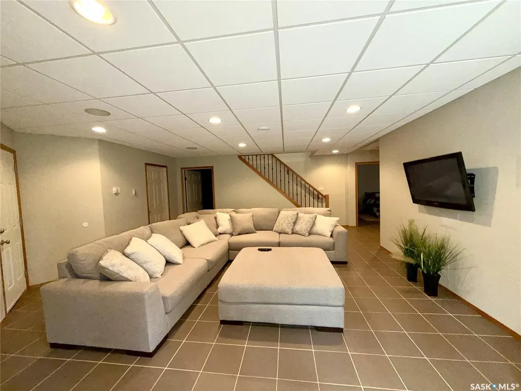 57 Estates Drive Elk Ridge SK S0J 0N0