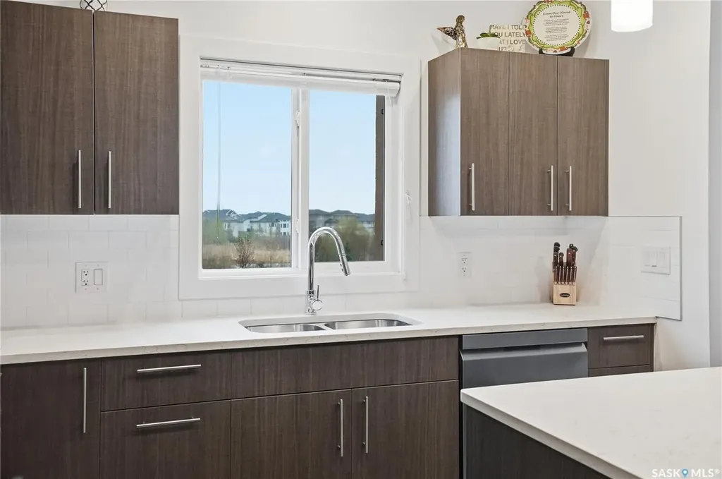 142 Pawlychenko Lane Saskatoon SK S7V 0N7