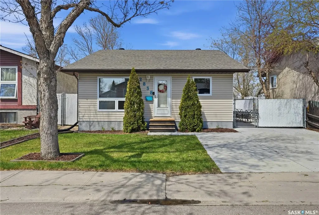 2838 Hartmann Crescent E Regina SK S4N 6L9