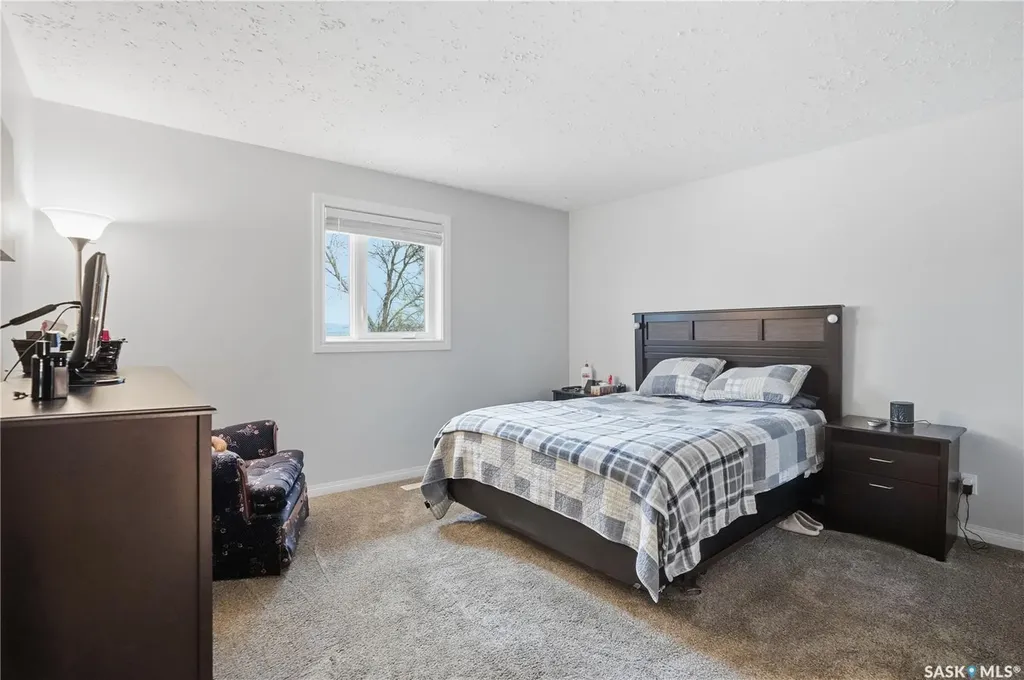 2838 Hartmann Crescent E Regina SK S4N 6L9