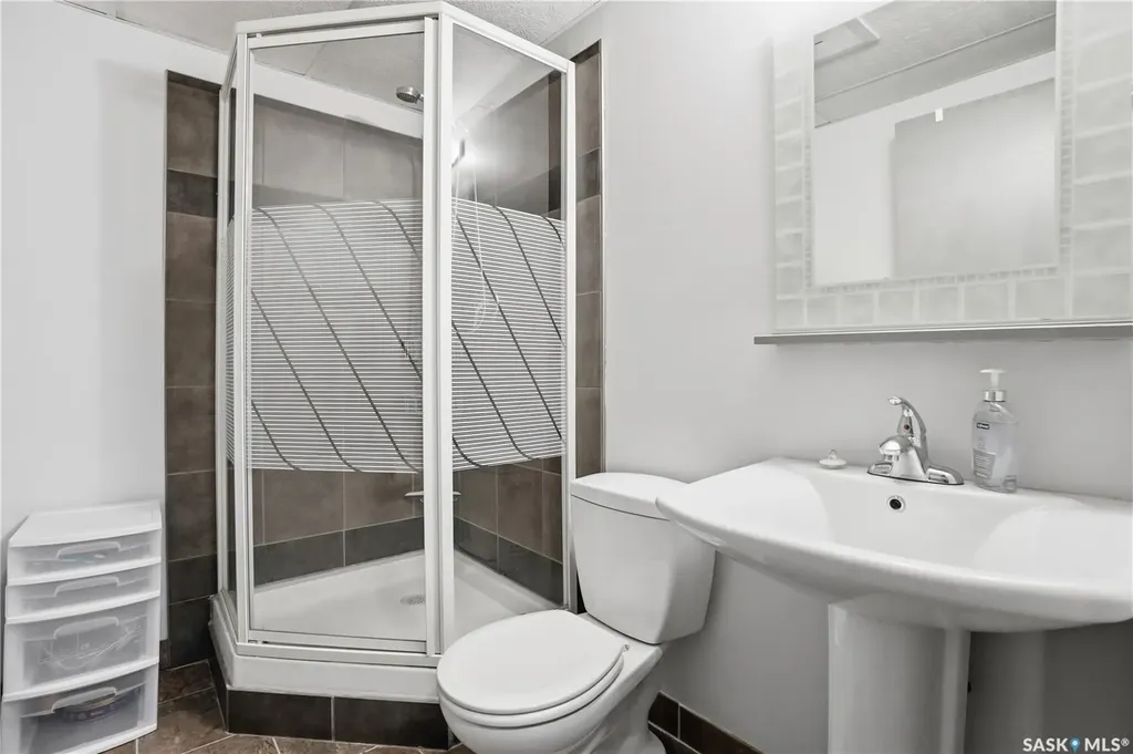 2838 Hartmann Crescent E Regina SK S4N 6L9