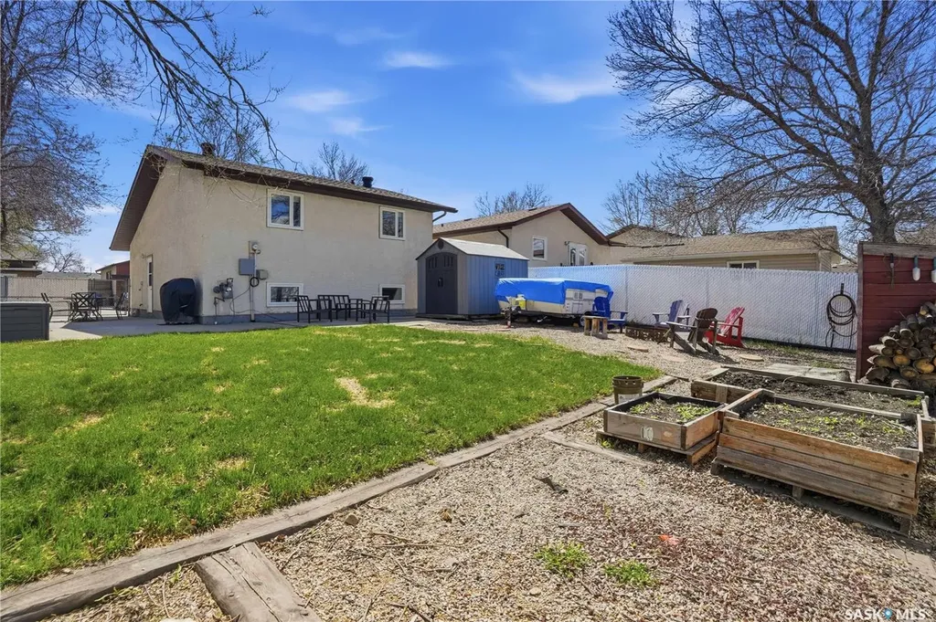 2838 Hartmann Crescent E Regina SK S4N 6L9