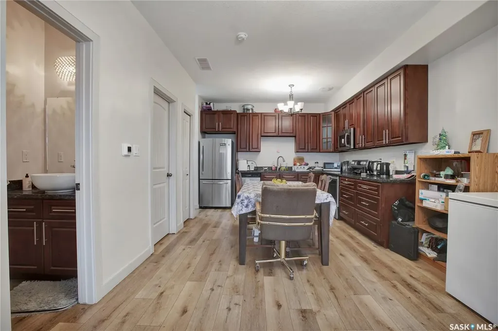 1703 Patrick Crescent Saskatoon SK S7W 0L6