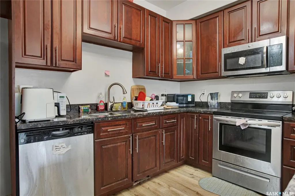 1703 Patrick Crescent Saskatoon SK S7W 0L6