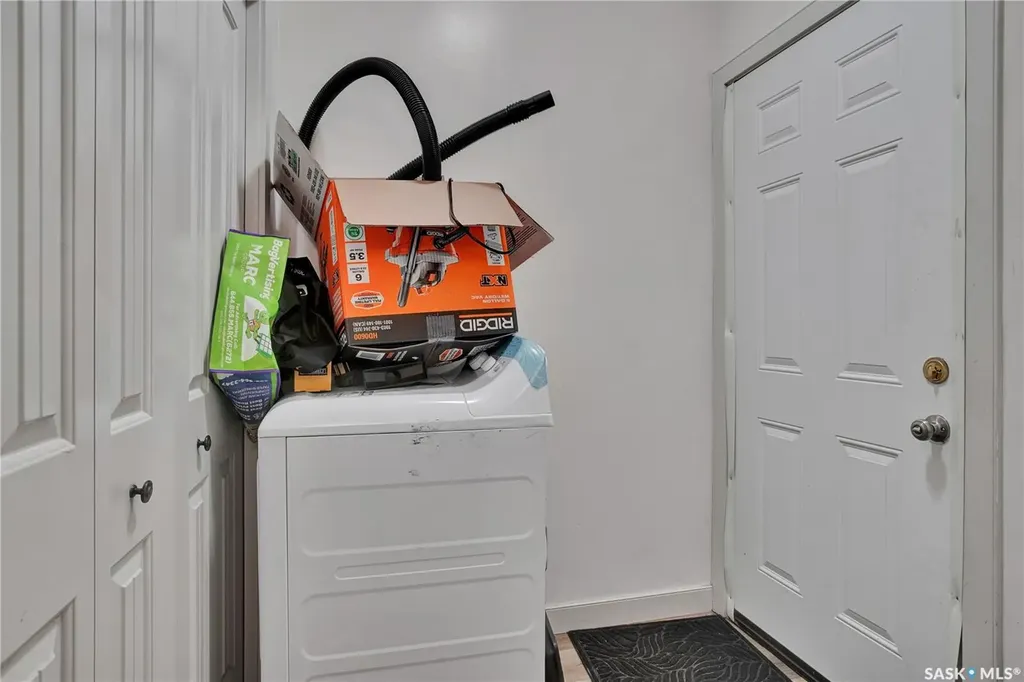 1703 Patrick Crescent Saskatoon SK S7W 0L6