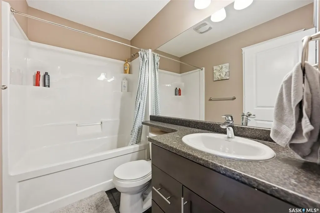 424 Maningas Bend Saskatoon SK S7W 0V6