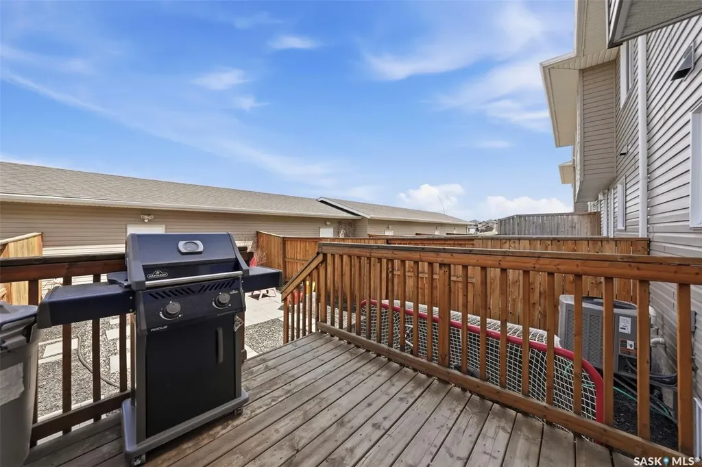 424 Maningas Bend Saskatoon SK S7W 0V6