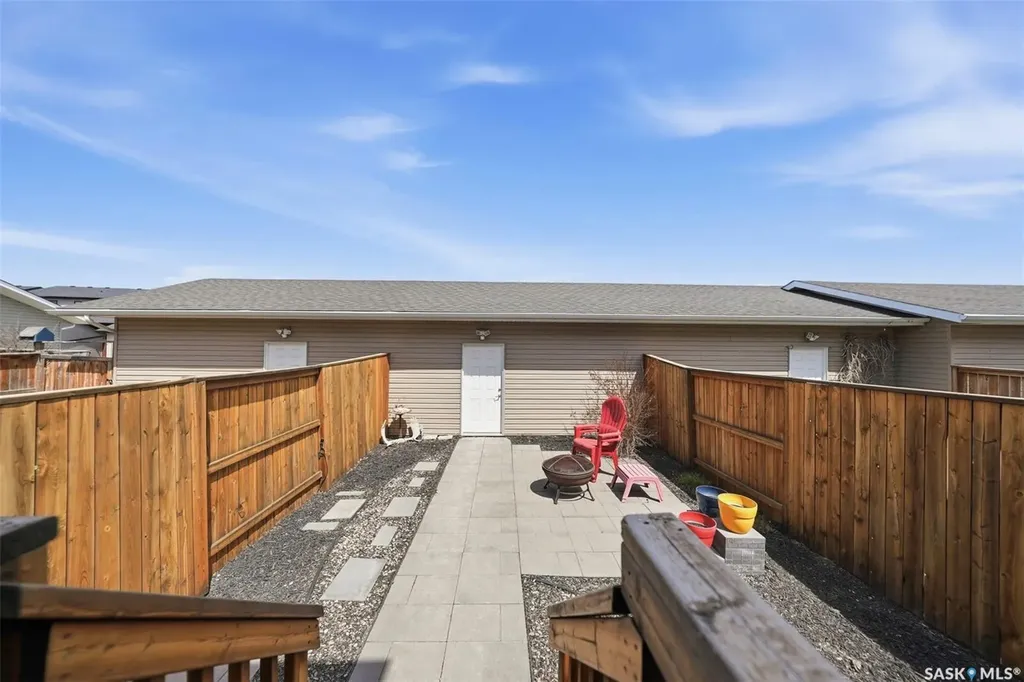 424 Maningas Bend Saskatoon SK S7W 0V6