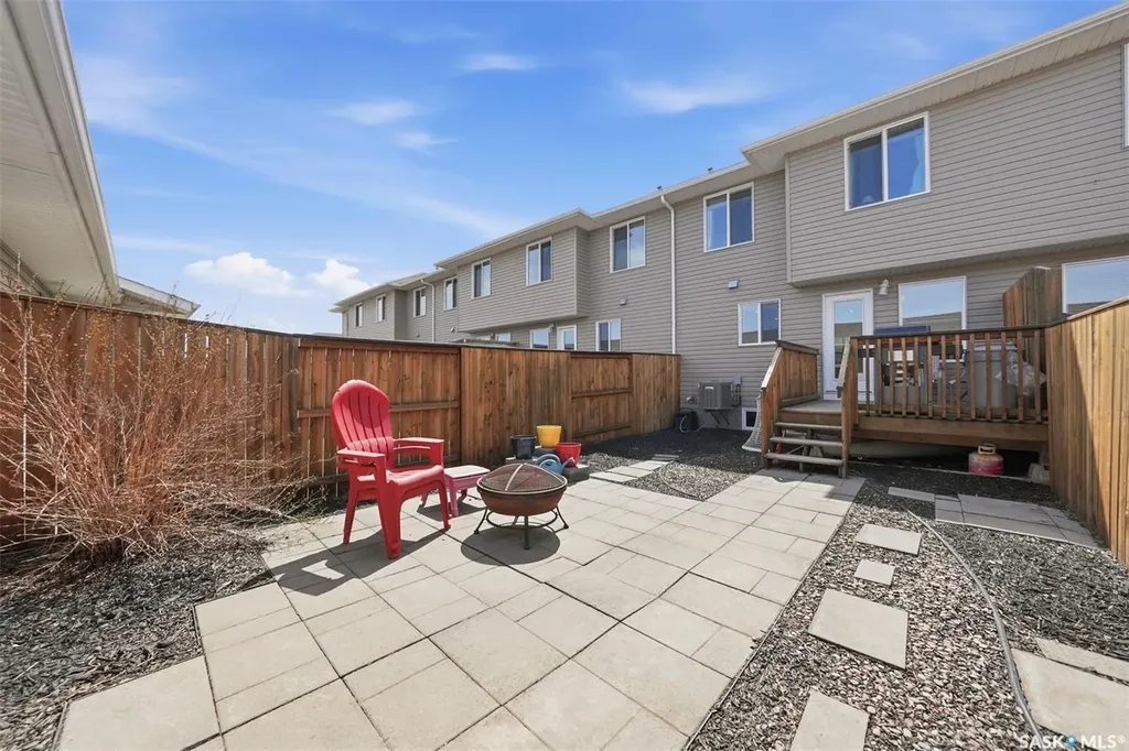 424 Maningas Bend Saskatoon SK S7W 0V6