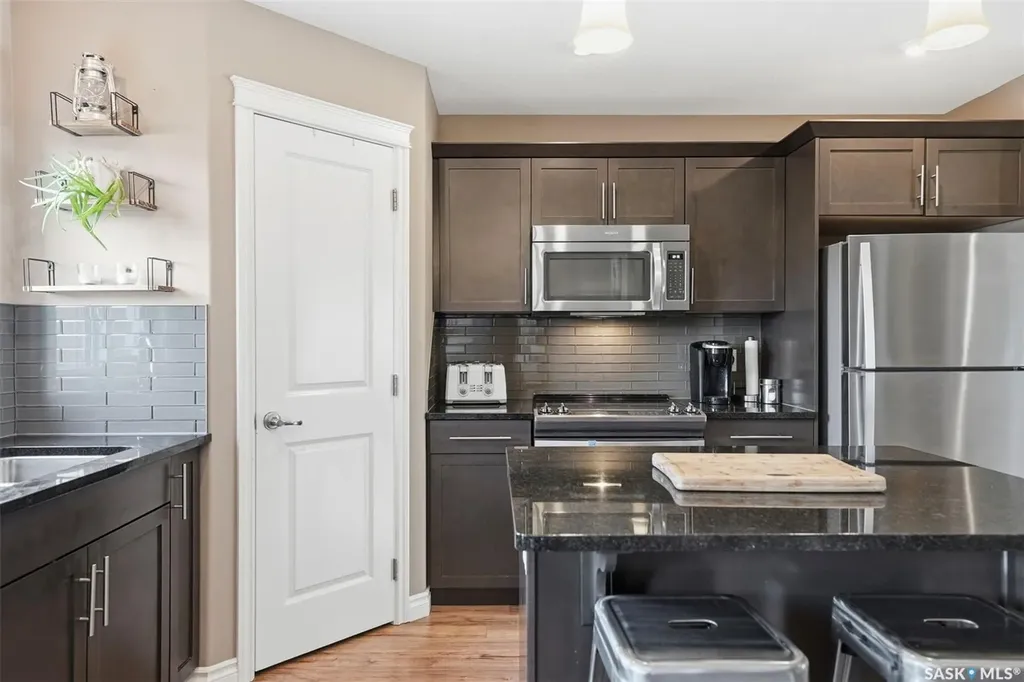 424 Maningas Bend Saskatoon SK S7W 0V6