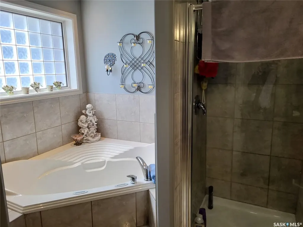 406 Bolton Place Saskatoon SK S7T 0A2