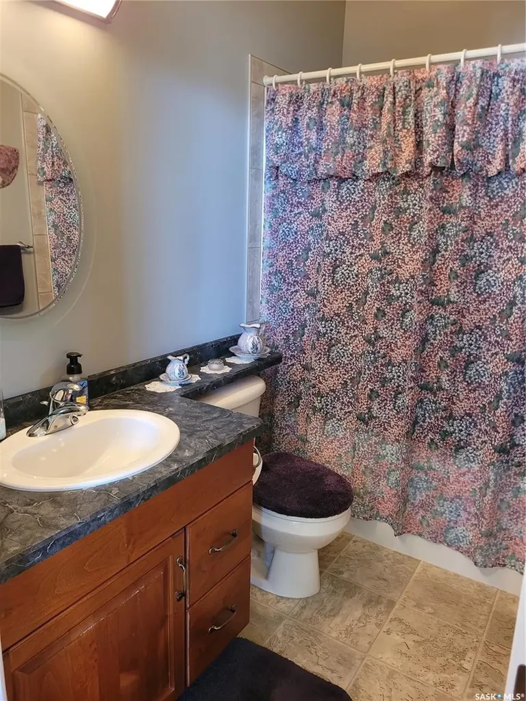 406 Bolton Place Saskatoon SK S7T 0A2