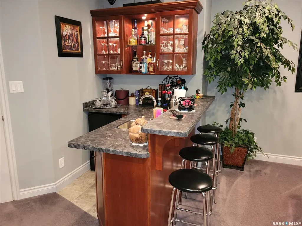 406 Bolton Place Saskatoon SK S7T 0A2