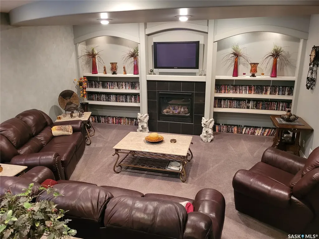 406 Bolton Place Saskatoon SK S7T 0A2