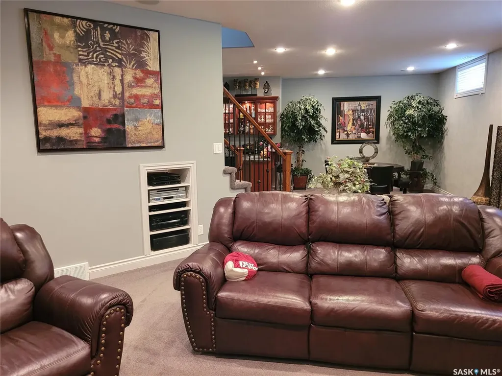 406 Bolton Place Saskatoon SK S7T 0A2