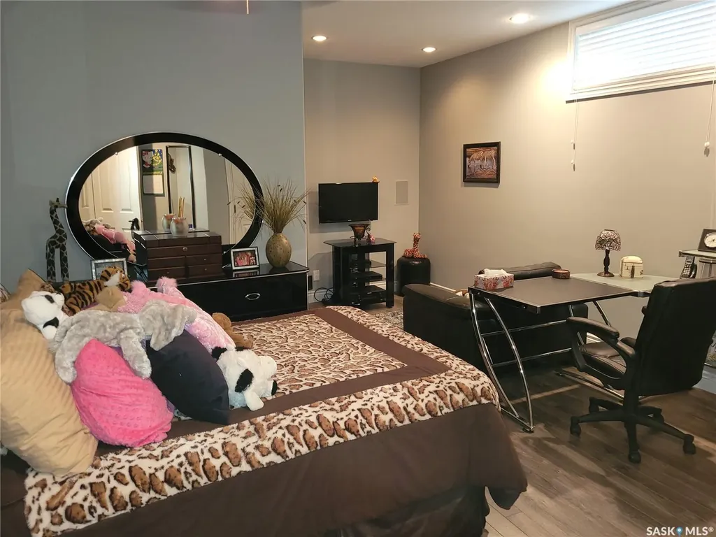 406 Bolton Place Saskatoon SK S7T 0A2