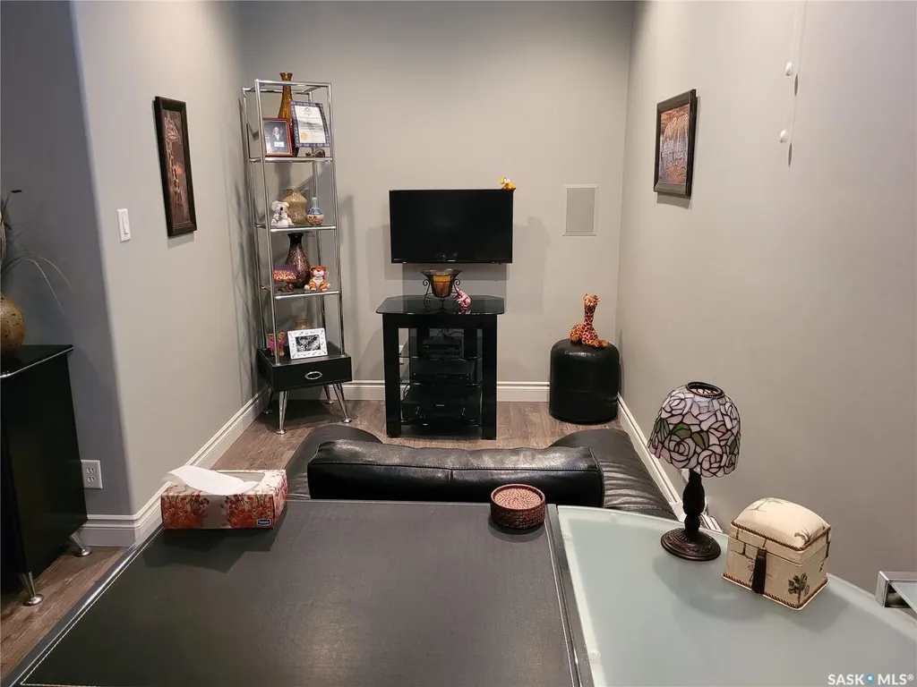 406 Bolton Place Saskatoon SK S7T 0A2