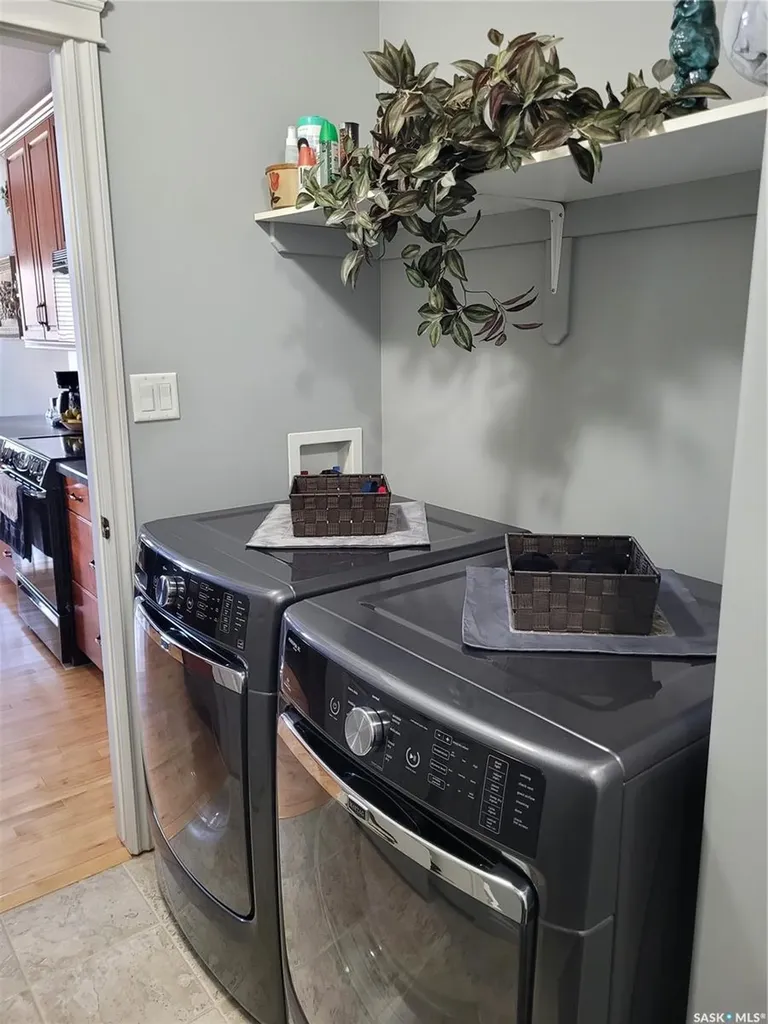 406 Bolton Place Saskatoon SK S7T 0A2