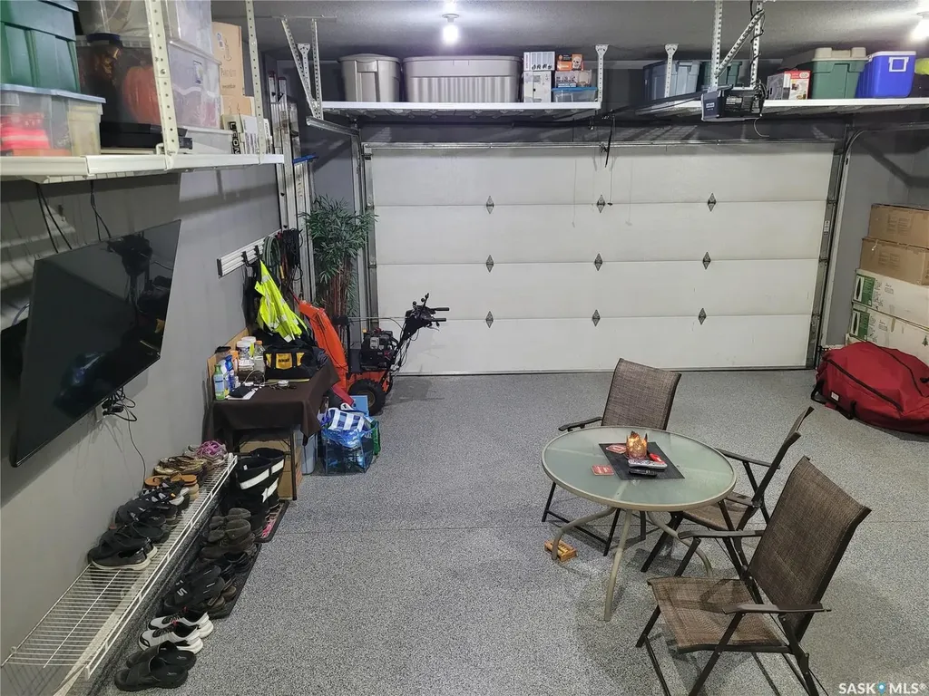406 Bolton Place Saskatoon SK S7T 0A2