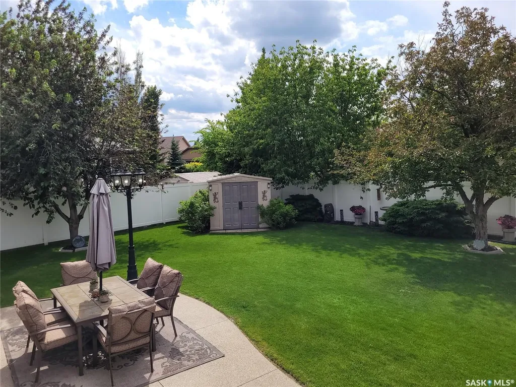 406 Bolton Place Saskatoon SK S7T 0A2