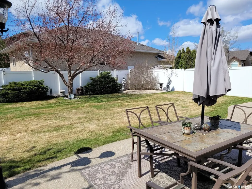 406 Bolton Place Saskatoon SK S7T 0A2
