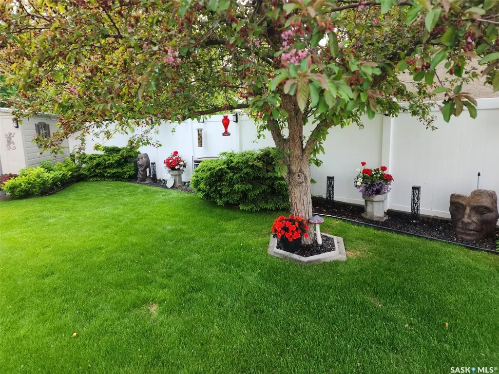 406 Bolton Place Saskatoon SK S7T 0A2