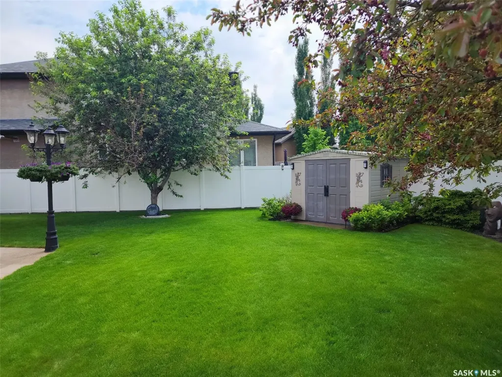 406 Bolton Place Saskatoon SK S7T 0A2