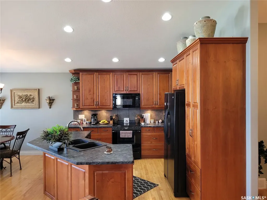 406 Bolton Place Saskatoon SK S7T 0A2