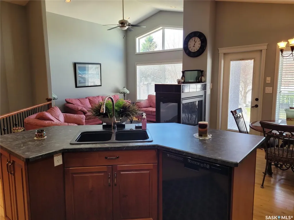 406 Bolton Place Saskatoon SK S7T 0A2