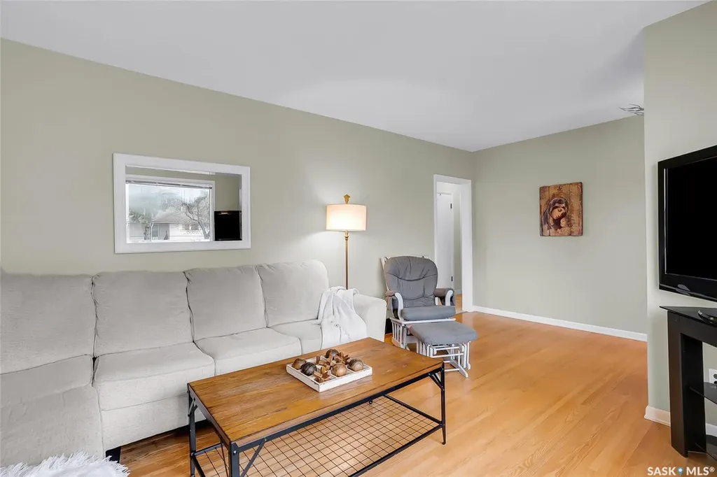 1601 Cumberland Avenue S Saskatoon SK S7H 2M4