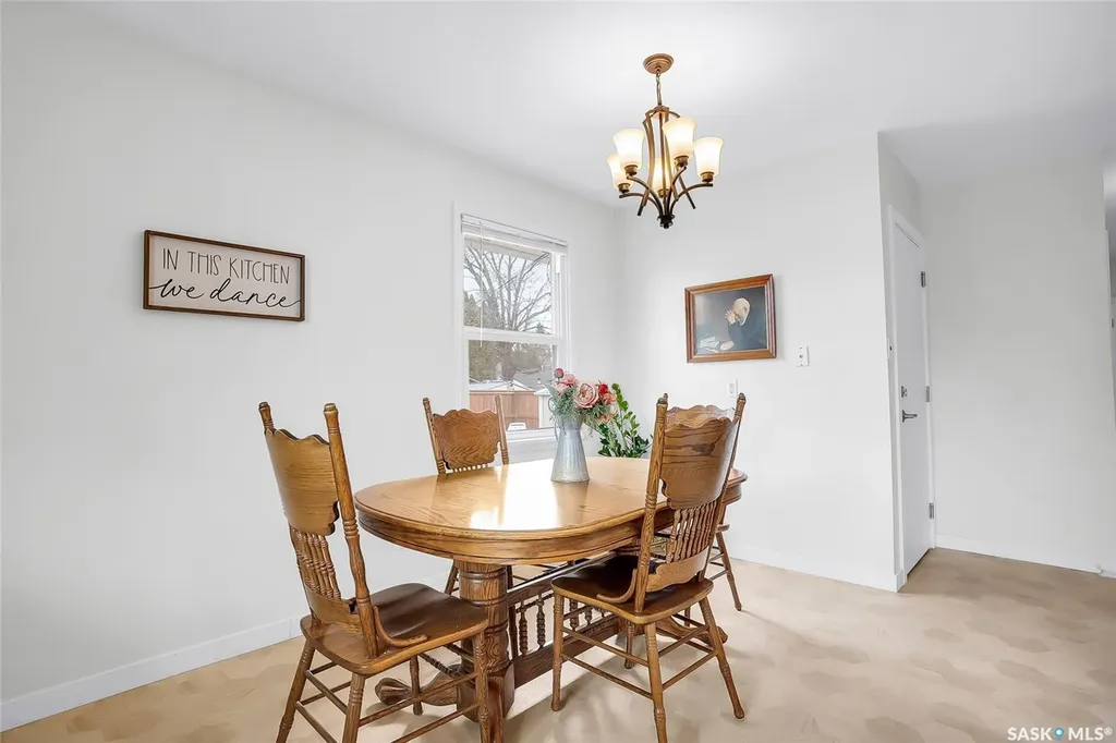 1601 Cumberland Avenue S Saskatoon SK S7H 2M4