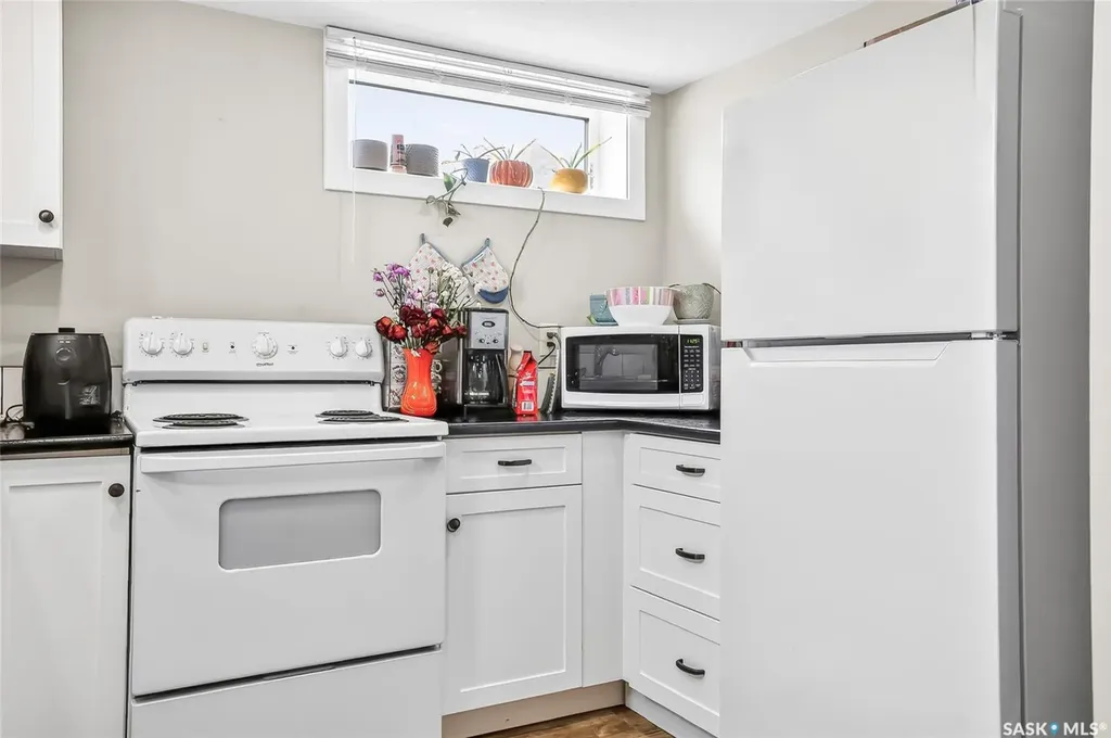 1601 Cumberland Avenue S Saskatoon SK S7H 2M4