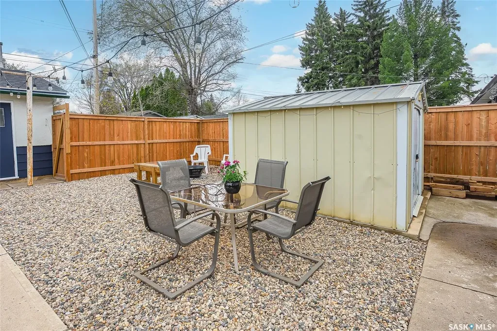 1601 Cumberland Avenue S Saskatoon SK S7H 2M4