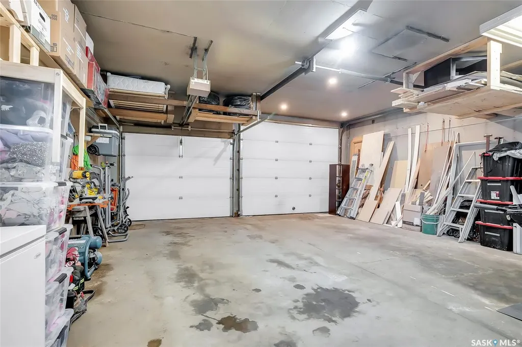 1601 Cumberland Avenue S Saskatoon SK S7H 2M4