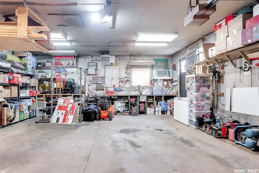 1601 Cumberland Avenue S Saskatoon SK S7H 2M4