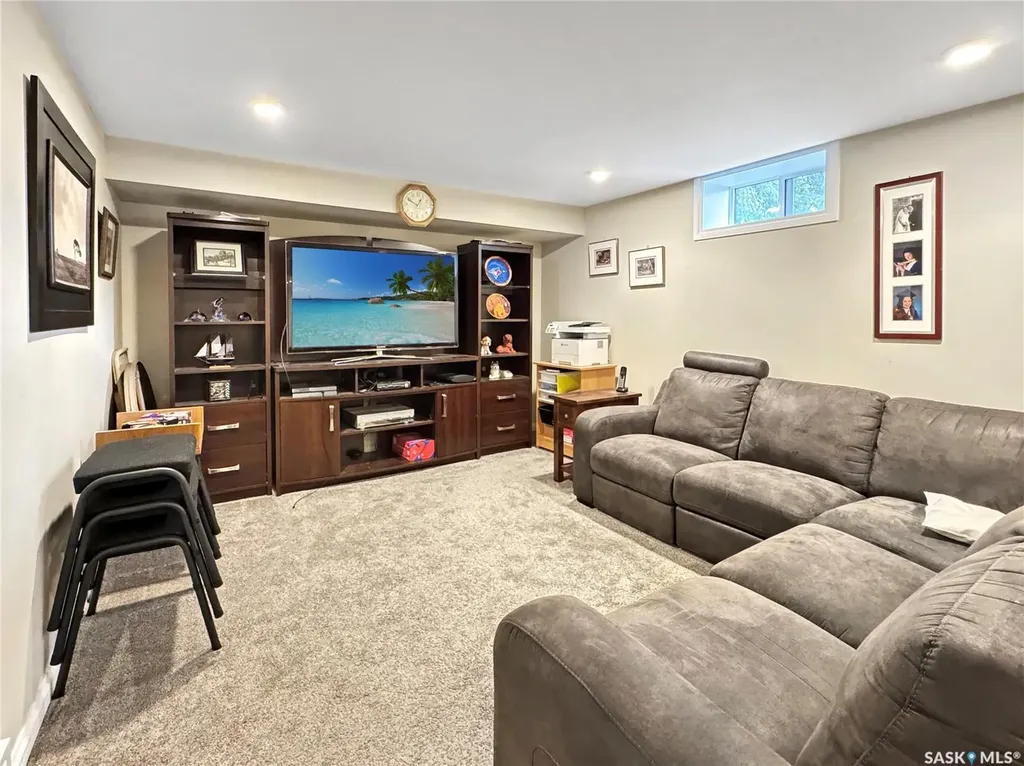 932 113th Street North Battleford SK S9A 2M1
