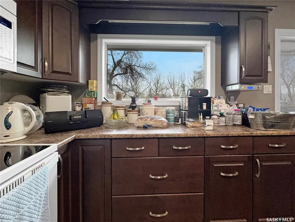 932 113th Street North Battleford SK S9A 2M1